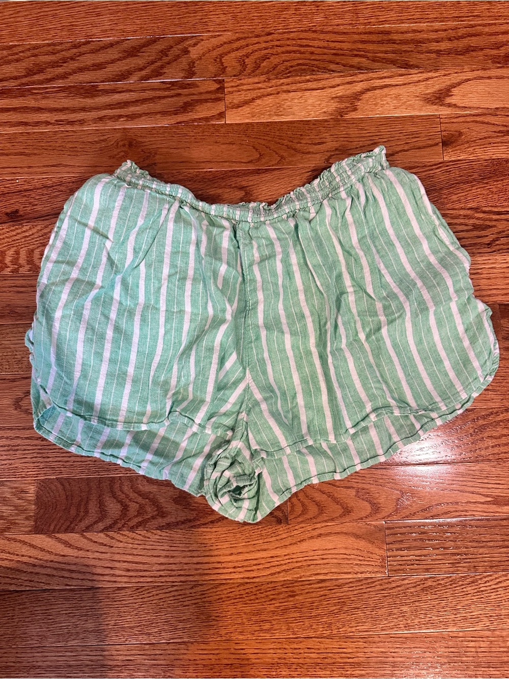 Aerie Light Green Striped Women’s Elastic-Waist Shorts